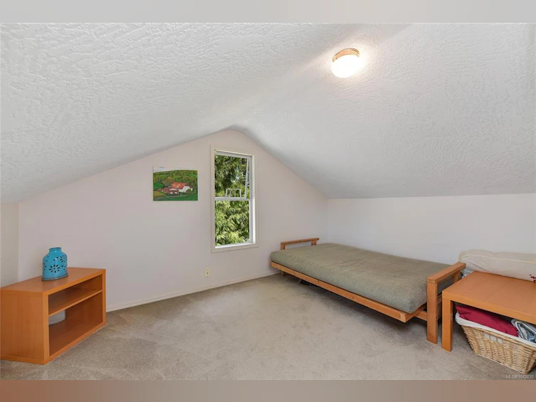 3890 Savannah Avenue, Saanich, BC, V8X 1T5 - 22