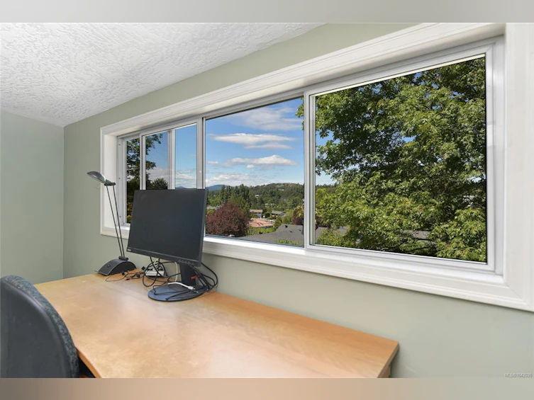 3890 Savannah Avenue, Saanich, BC, V8X 1T5 - 23