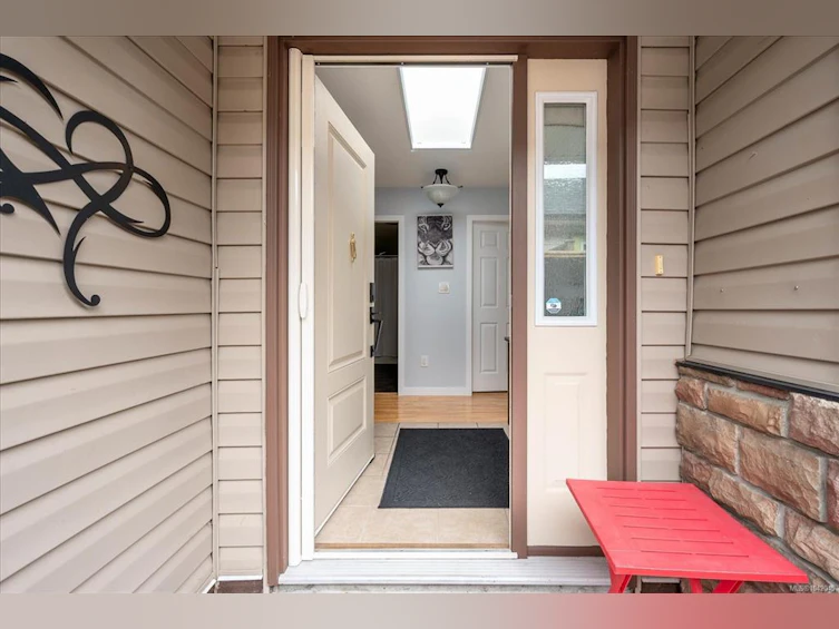 4953 Coventry Lane, Ladysmith, BC, V9G 1J7 - 2