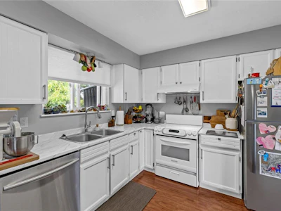 384 Mckillop Drive - 3