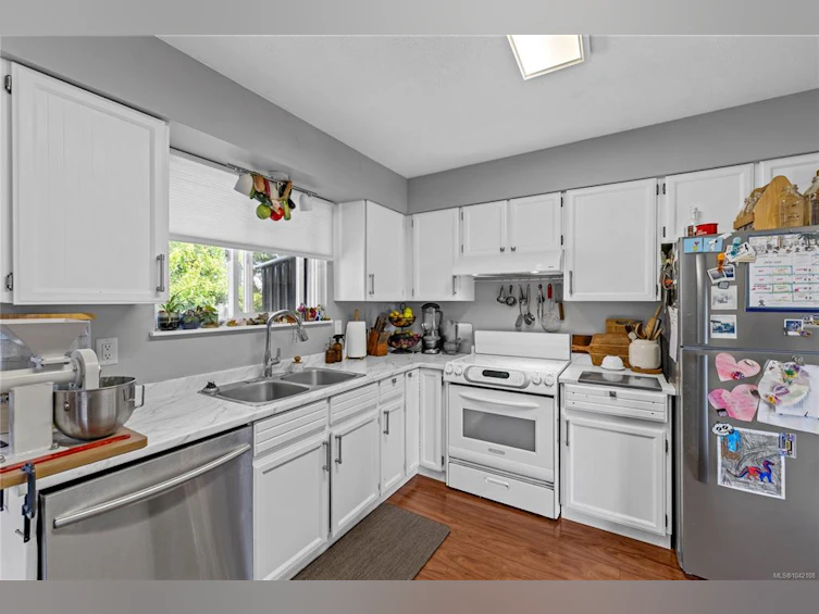 384 Mckillop Drive, Parksville, BC, V9P 1L5 - 3