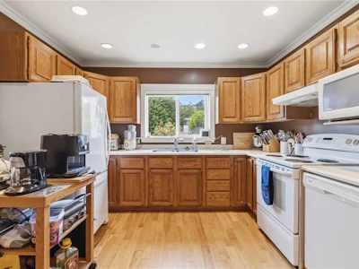 9 Camden Avenue - 5