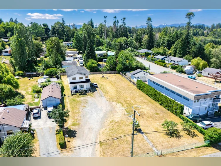 859 9th Avenue, Campbell River, BC, V9W 4B4 - 2