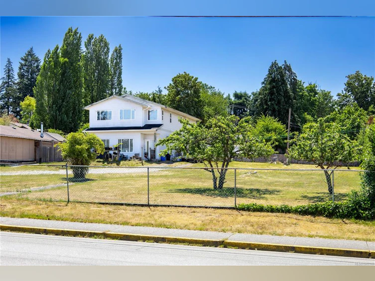 859 9th Avenue, Campbell River, BC, V9W 4B4