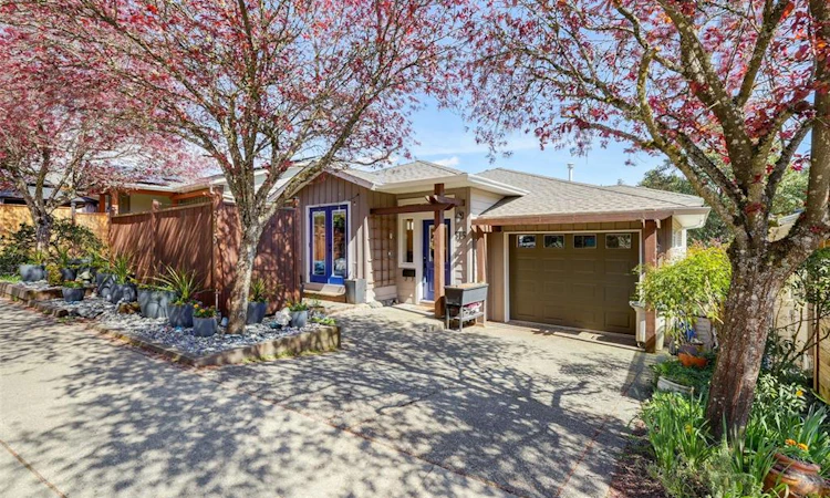 515 Selwyn Falls Drive