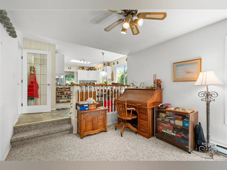 5208 Harold Green, Saanich, BC, V8Y 3E5 - 22