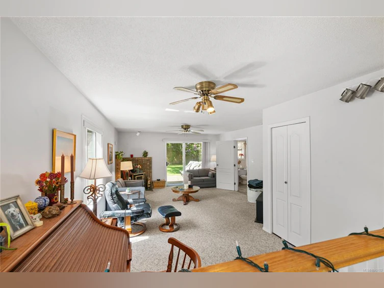 5208 Harold Green, Saanich, BC, V8Y 3E5 - 17