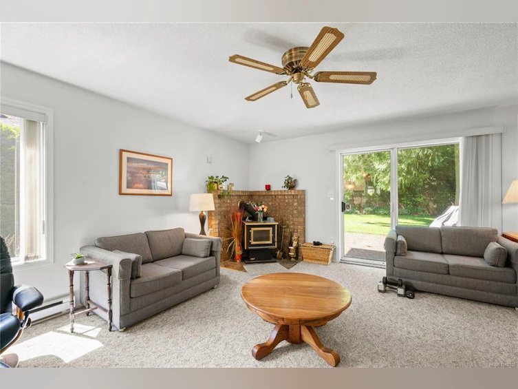 5208 Harold Green, Saanich, BC, V8Y 3E5 - 20