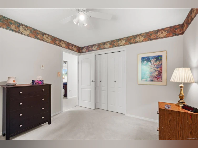 5208 Harold Green, Saanich, BC, V8Y 3E5 - 31