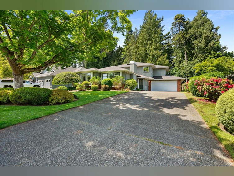 5208 Harold Green, Saanich, BC, V8Y 3E5 - 52