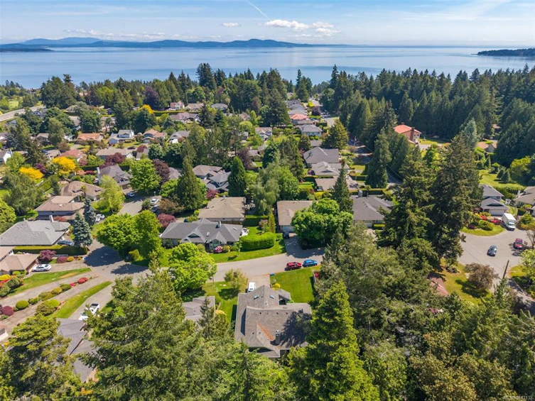 5208 Harold Green, Saanich, BC, V8Y 3E5 - 66