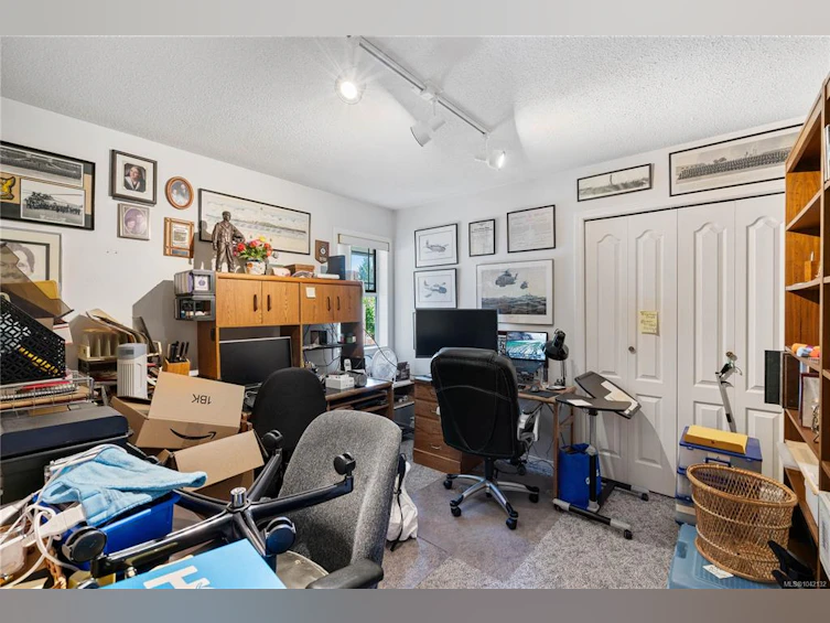 5208 Harold Green, Saanich, BC, V8Y 3E5 - 35