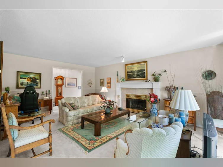 5208 Harold Green, Saanich, BC, V8Y 3E5 - 7
