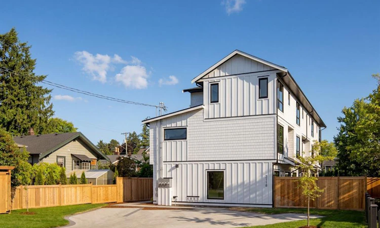 3-2118 Pentland Road