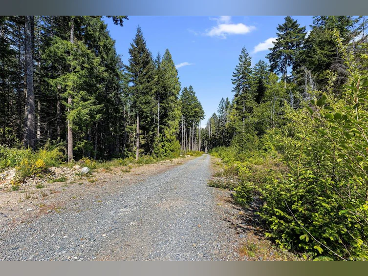 4229 Goldstream Heights Drive, Shawnigan Lake, BC, V8H 2J1 - 9