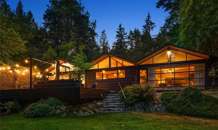 5715 Old West Saanich Road