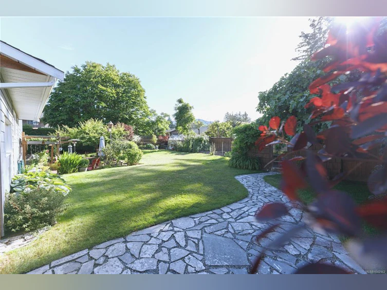 2177 Lancashire Avenue, Nanaimo, BC, V9S 5P6 - 3