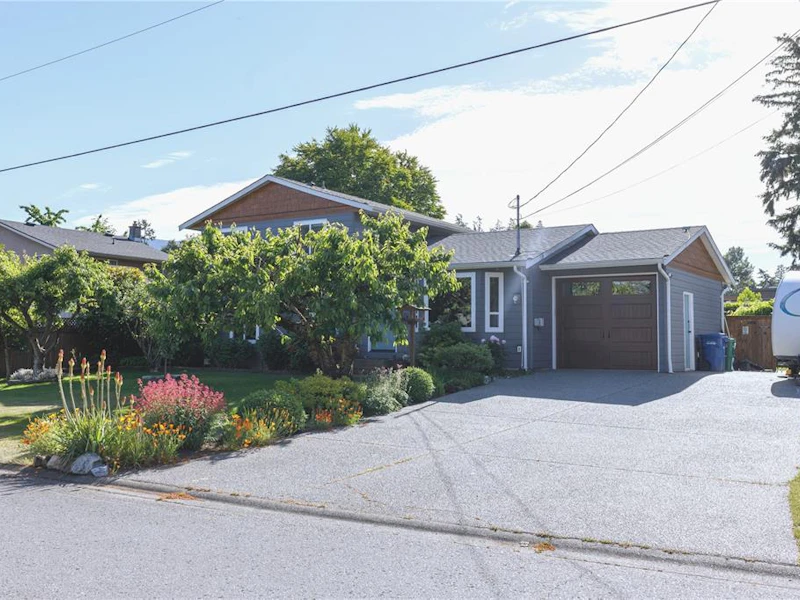 2177 Lancashire Avenue, Nanaimo BC V9S 5P6