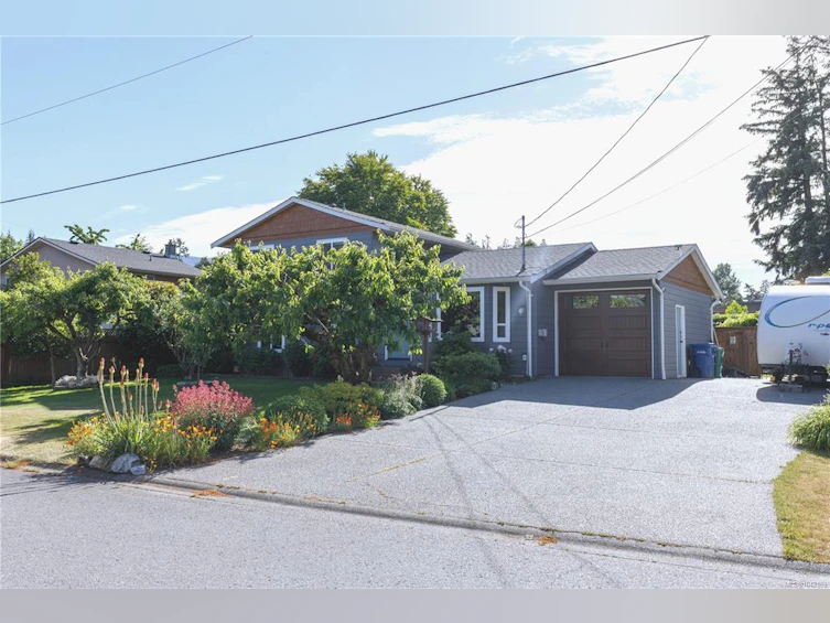 2177 Lancashire Avenue, Nanaimo, BC, V9S 5P6