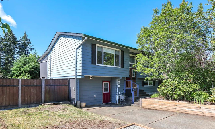 2057 Hummingbird Place