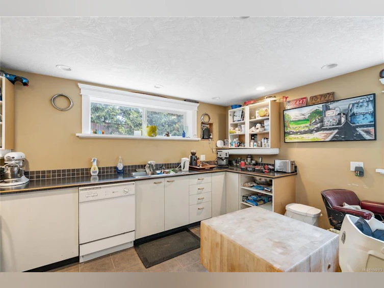 4511 Pachena Place, Saanich, BC, V8X 2P1 - 25