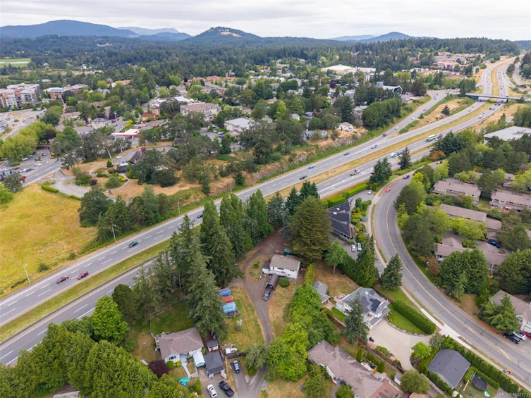 4511 Pachena Place, Saanich, BC, V8X 2P1 - 42