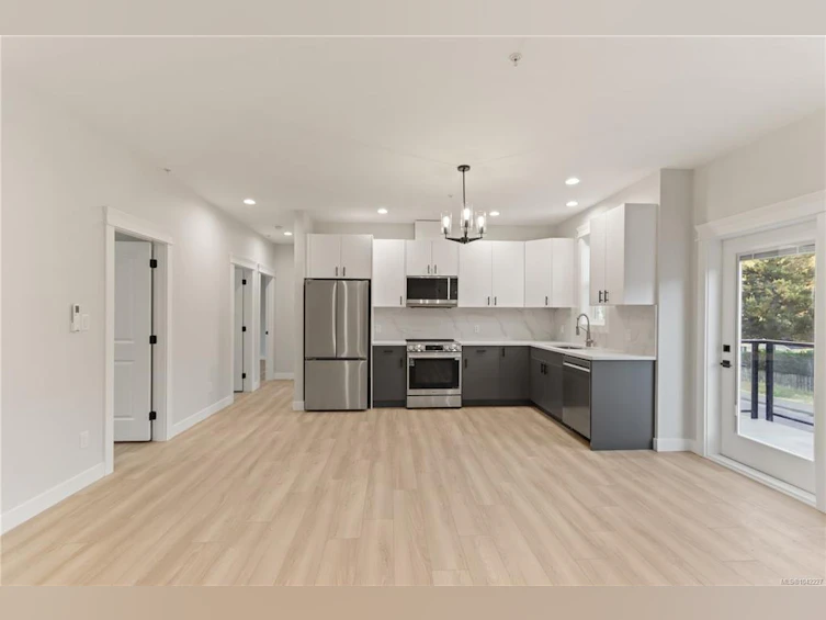 200-2188 Jingle Pot Road, Nanaimo, BC, V9R 6J2 - 8