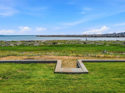 1765 Admiral Tryon Boulevard - 4