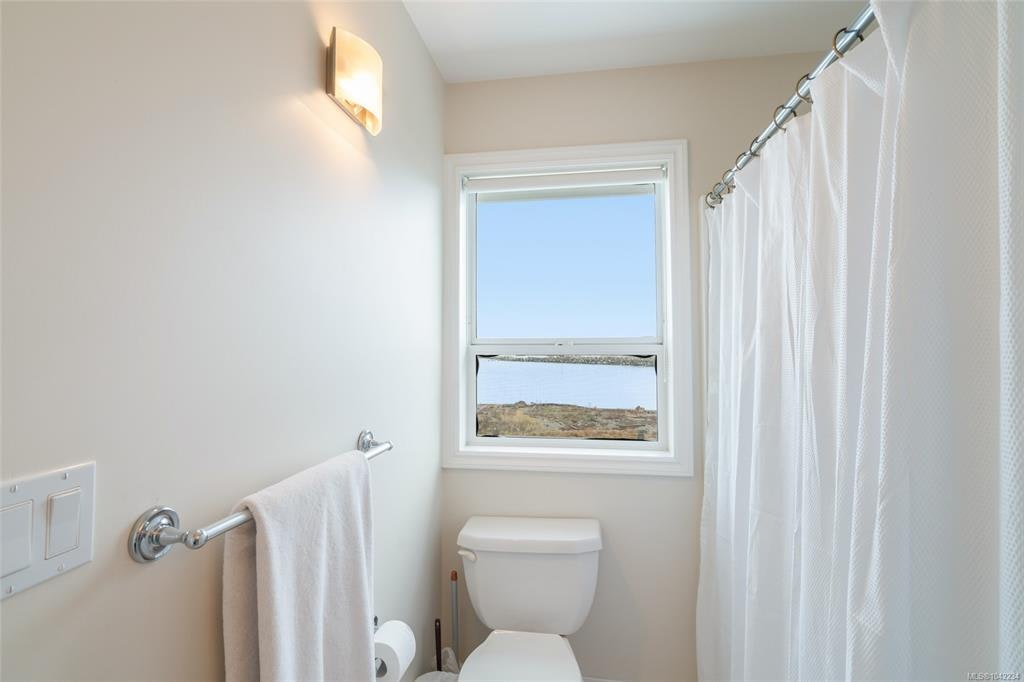 1765 Admiral Tryon Boulevard, French Creek, BC, V9P 2V2 - 42