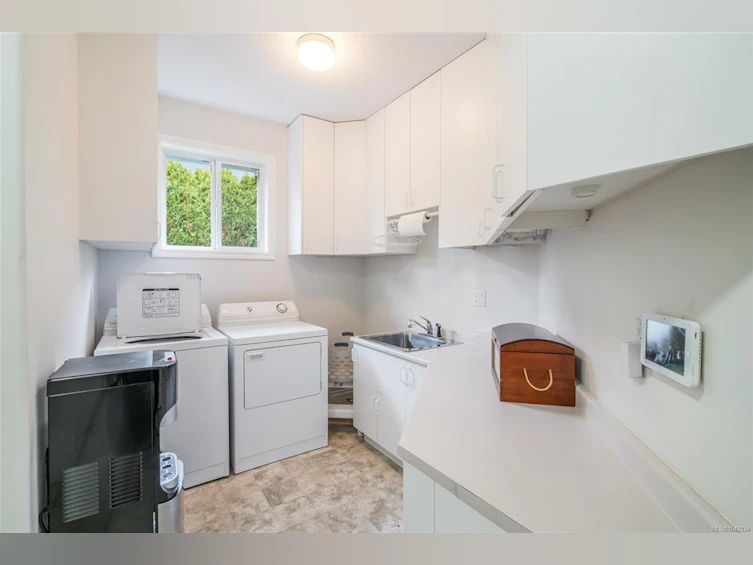 1765 Admiral Tryon Boulevard, French Creek, BC, V9P 2V2 - 34