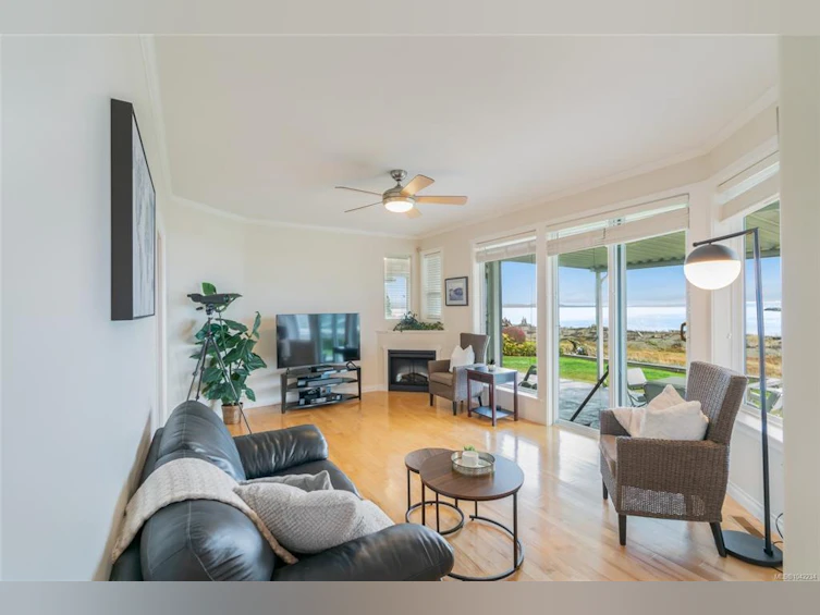 1765 Admiral Tryon Boulevard, French Creek, BC, V9P 2V2 - 11
