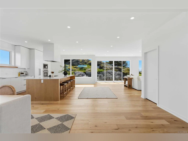 3700 Kootenay Place, Saanich, BC, V8P 2G2 - 23
