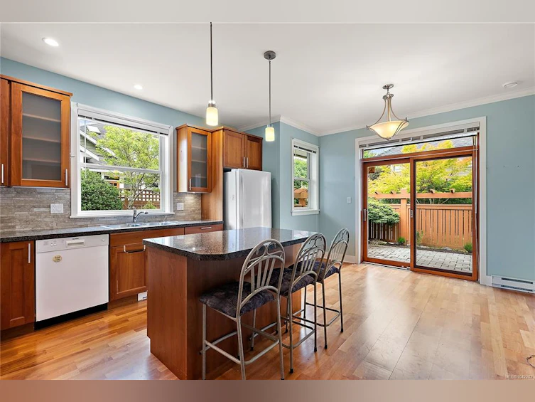 5-10520 Mcdonald Park Road, North Saanich, BC, V8L 3J1 - 3