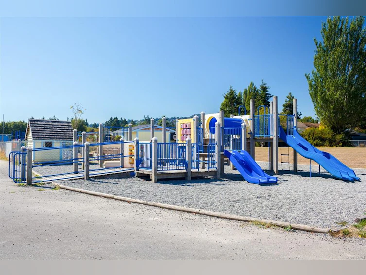 2142 Lannon Way, Sidney, BC, V8L 4K2 - 32