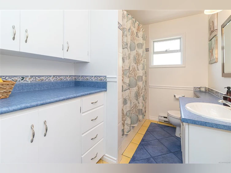 2142 Lannon Way, Sidney, BC, V8L 4K2 - 14