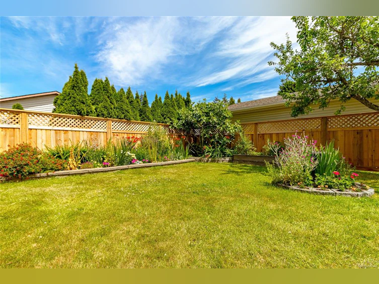 2142 Lannon Way, Sidney, BC, V8L 4K2 - 24