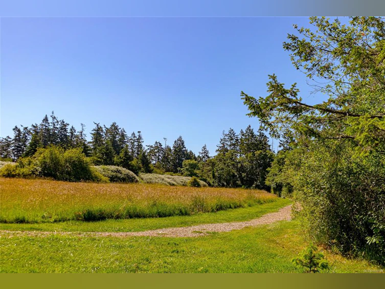 2142 Lannon Way, Sidney, BC, V8L 4K2 - 33