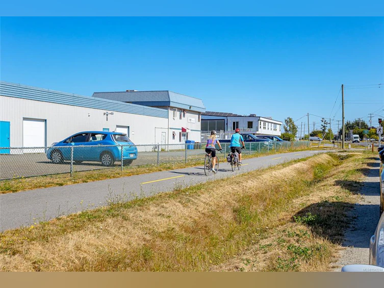 2142 Lannon Way, Sidney, BC, V8L 4K2 - 34