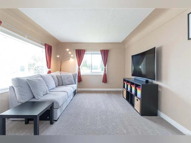 2142 Lannon Way, Sidney, BC, V8L 4K2 - 6