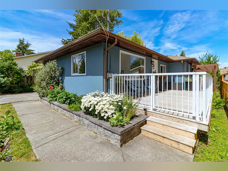 2142 Lannon Way, Sidney, BC, V8L 4K2 - 2