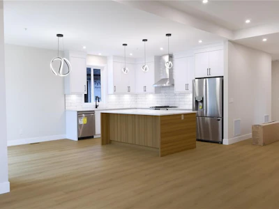 416 Diamond Boulevard - 5