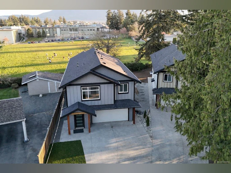 416 Diamond Boulevard, Nanaimo, BC, V9T 2R7