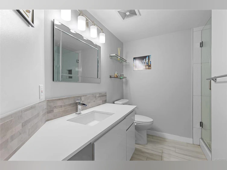 305-935 Johnson Street, Victoria, BC, V8V 3N5 - 23