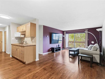304-830 Esquimalt Road - 2