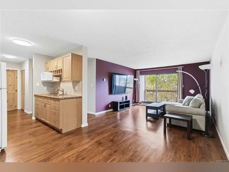 304-830 Esquimalt Road, Esquimalt, BC, V9A 3M4 - 2