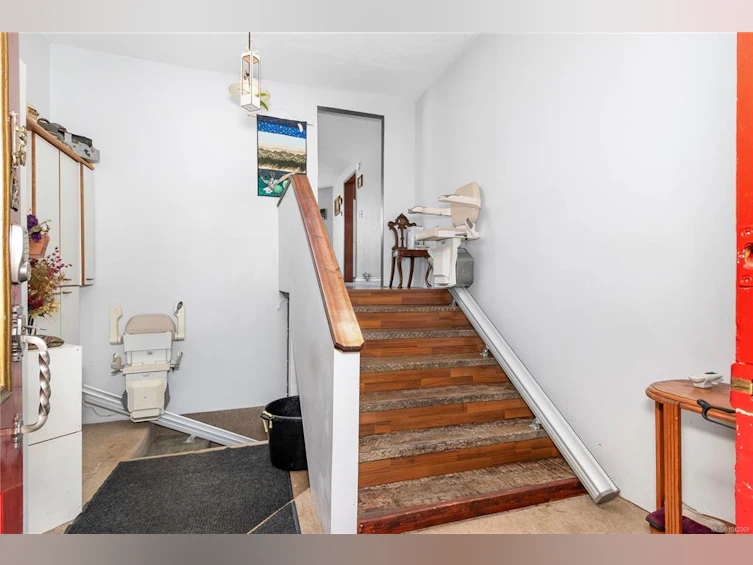 8712 N Island Highway, Black Creek, BC, V0R 1C0 - 7