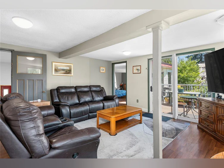 8712 N Island Highway, Black Creek, BC, V0R 1C0 - 10