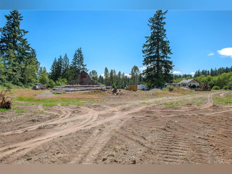 8712 N Island Highway, Black Creek, BC, V0R 1C0 - 45