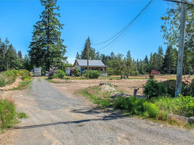 8712 N Island Highway - 4