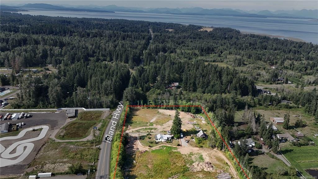 8712 N Island Highway, Black Creek, BC, V0R 1C0 - 57